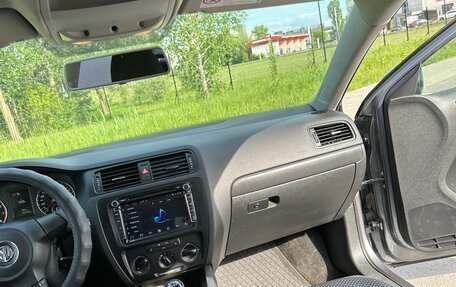 Volkswagen Jetta VI, 2014 год, 1 000 000 рублей, 3 фотография