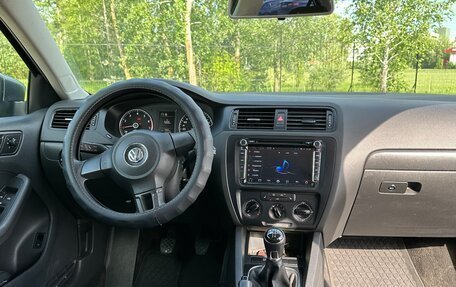 Volkswagen Jetta VI, 2014 год, 1 000 000 рублей, 4 фотография