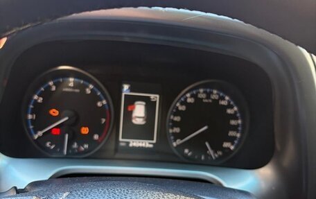 Toyota RAV4, 2015 год, 2 000 000 рублей, 8 фотография