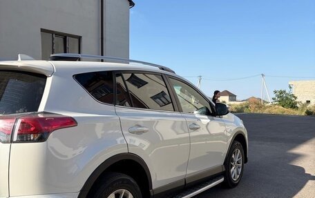 Toyota RAV4, 2015 год, 2 000 000 рублей, 4 фотография
