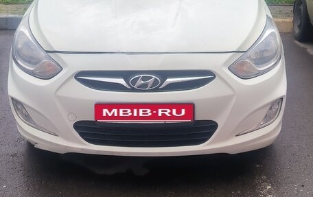 Hyundai Solaris II рестайлинг, 2012 год, 630 000 рублей, 4 фотография