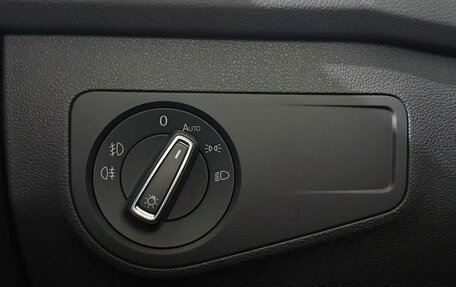 Volkswagen Tiguan II, 2020 год, 2 970 000 рублей, 18 фотография