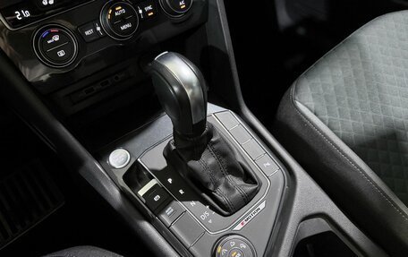 Volkswagen Tiguan II, 2020 год, 2 970 000 рублей, 31 фотография