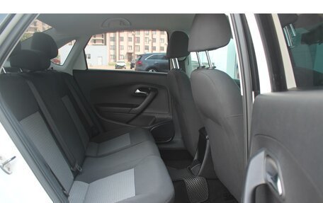 Volkswagen Polo VI (EU Market), 2011 год, 760 000 рублей, 18 фотография