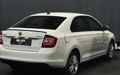 Skoda Rapid I, 2018 год, 1 049 000 рублей, 6 фотография