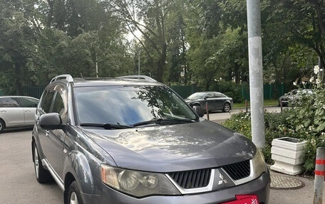 Mitsubishi Outlander III рестайлинг 3, 2007 год, 750 000 рублей, 1 фотография