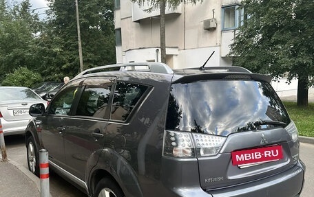 Mitsubishi Outlander III рестайлинг 3, 2007 год, 750 000 рублей, 6 фотография