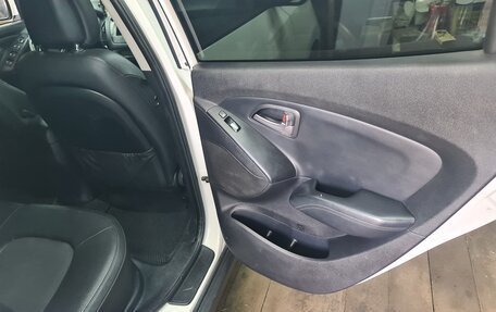 Hyundai ix35 I рестайлинг, 2013 год, 1 250 000 рублей, 13 фотография