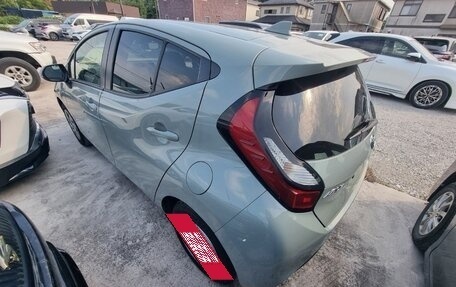 Toyota Aqua, 2022 год, 1 200 000 рублей, 12 фотография