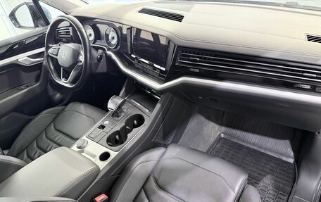 Volkswagen Touareg III, 2021 год, 6 200 000 рублей, 16 фотография