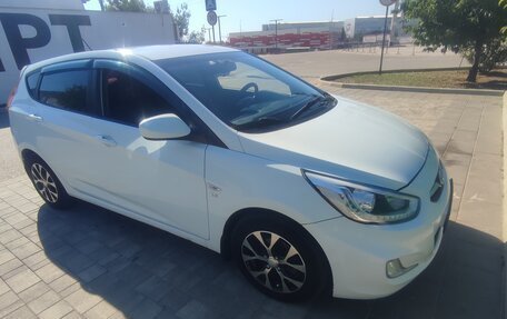 Hyundai Solaris II рестайлинг, 2012 год, 630 000 рублей, 1 фотография