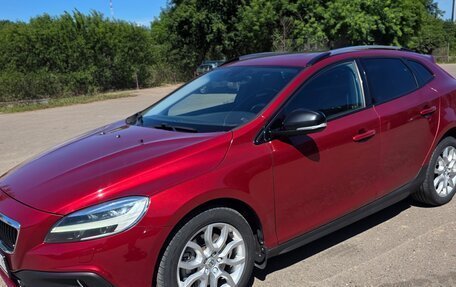 Volvo V40 Cross Country I, 2017 год, 1 150 000 рублей, 1 фотография