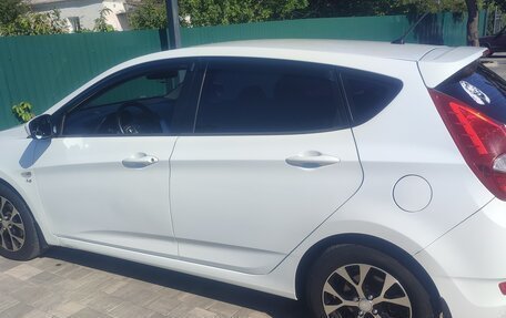 Hyundai Solaris II рестайлинг, 2012 год, 630 000 рублей, 5 фотография