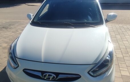 Hyundai Solaris II рестайлинг, 2012 год, 630 000 рублей, 22 фотография