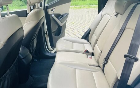 Hyundai Santa Fe III рестайлинг, 2013 год, 1 700 000 рублей, 20 фотография
