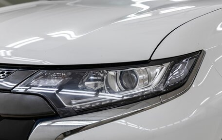 Mitsubishi Outlander III рестайлинг 3, 2021 год, 2 398 000 рублей, 10 фотография