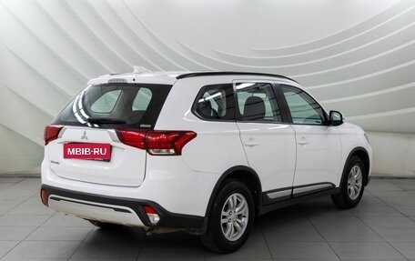Mitsubishi Outlander III рестайлинг 3, 2021 год, 2 398 000 рублей, 7 фотография