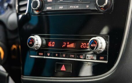 Mitsubishi Outlander III рестайлинг 3, 2021 год, 2 398 000 рублей, 30 фотография