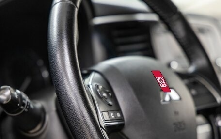Mitsubishi Outlander III рестайлинг 3, 2021 год, 2 398 000 рублей, 25 фотография