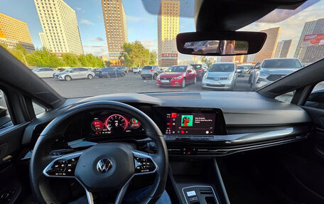 Volkswagen Golf VIII, 2023 год, 1 980 000 рублей, 12 фотография