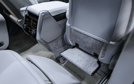 Land Rover Range Rover IV рестайлинг, 2025 год, 32 490 000 рублей, 19 фотография