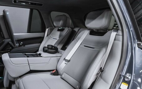 Land Rover Range Rover IV рестайлинг, 2025 год, 32 490 000 рублей, 17 фотография