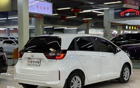 Honda Fit, 2023 год, 1 040 000 рублей, 3 фотография