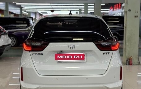 Honda Fit, 2023 год, 1 040 000 рублей, 4 фотография