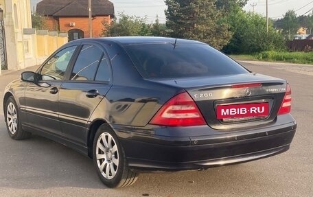 Mercedes-Benz C-Класс, 2004 год, 550 000 рублей, 4 фотография