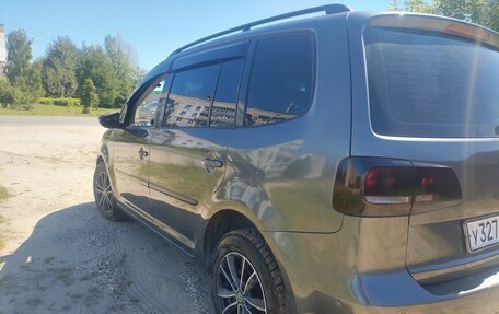 Volkswagen Touran III, 2010 год, 1 100 000 рублей, 7 фотография
