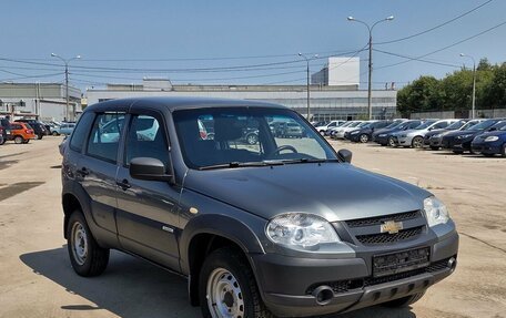 Chevrolet Niva I рестайлинг, 2016 год, 466 000 рублей, 2 фотография