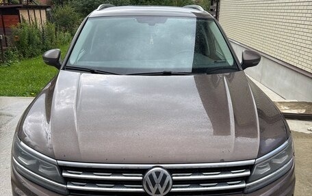 Volkswagen Tiguan II, 2017 год, 2 000 000 рублей, 1 фотография