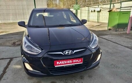 Hyundai Solaris II рестайлинг, 2013 год, 670 000 рублей, 1 фотография