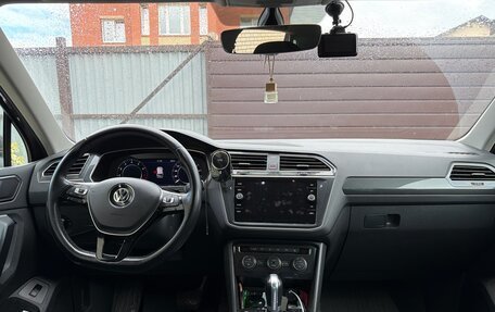 Volkswagen Tiguan II, 2017 год, 2 000 000 рублей, 4 фотография