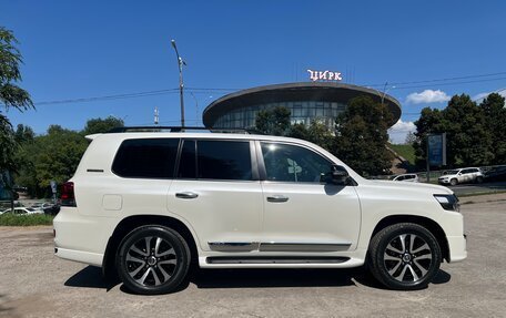 Toyota Land Cruiser 200, 2019 год, 8 990 000 рублей, 6 фотография