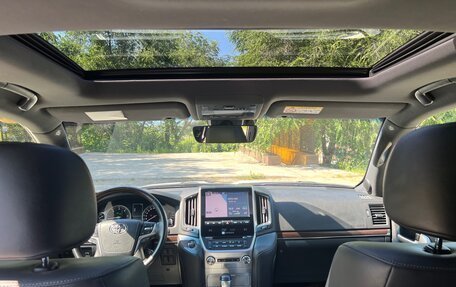 Toyota Land Cruiser 200, 2019 год, 8 990 000 рублей, 14 фотография