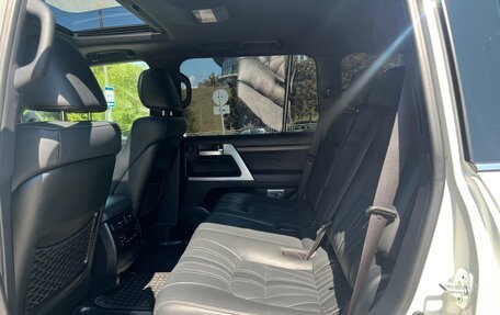 Toyota Land Cruiser 200, 2019 год, 8 990 000 рублей, 19 фотография
