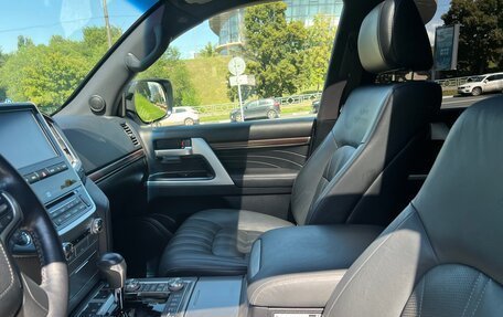 Toyota Land Cruiser 200, 2019 год, 8 990 000 рублей, 12 фотография