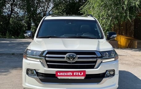 Toyota Land Cruiser 200, 2019 год, 8 990 000 рублей, 8 фотография