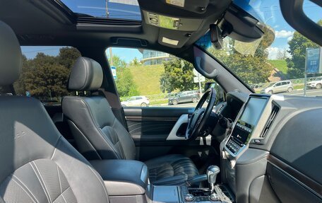 Toyota Land Cruiser 200, 2019 год, 8 990 000 рублей, 23 фотография