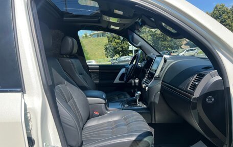 Toyota Land Cruiser 200, 2019 год, 8 990 000 рублей, 22 фотография