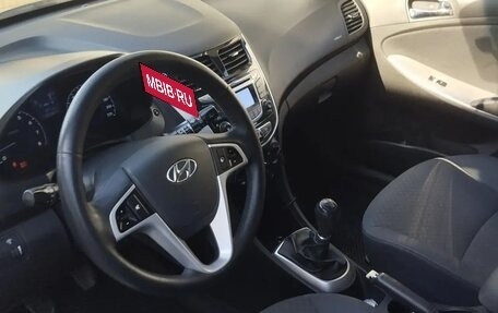 Hyundai Solaris II рестайлинг, 2013 год, 670 000 рублей, 8 фотография