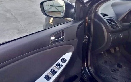 Hyundai Solaris II рестайлинг, 2013 год, 670 000 рублей, 11 фотография