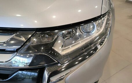 Mitsubishi Outlander III рестайлинг 3, 2017 год, 1 999 000 рублей, 17 фотография