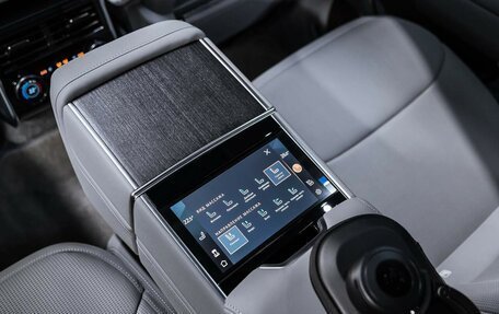 Land Rover Range Rover IV рестайлинг, 2025 год, 32 490 000 рублей, 28 фотография