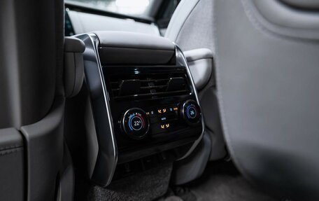 Land Rover Range Rover IV рестайлинг, 2025 год, 32 490 000 рублей, 30 фотография