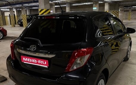 Toyota Vitz, 2011 год, 790 000 рублей, 3 фотография