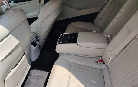 Hyundai Genesis II, 2016 год, 2 390 000 рублей, 13 фотография