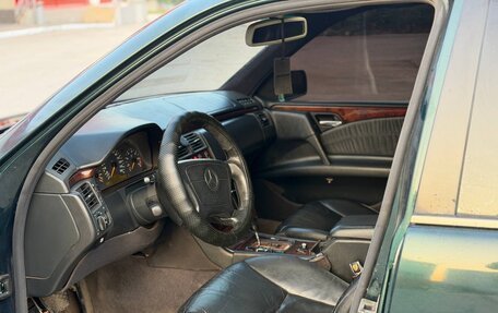 Mercedes-Benz E-Класс, 1997 год, 315 000 рублей, 5 фотография