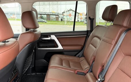 Toyota Land Cruiser 200, 2016 год, 7 200 000 рублей, 7 фотография